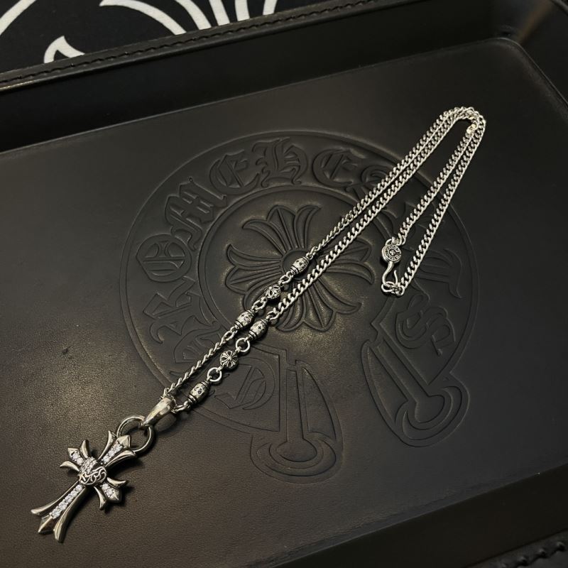 Ch*0me He**ts necklaces